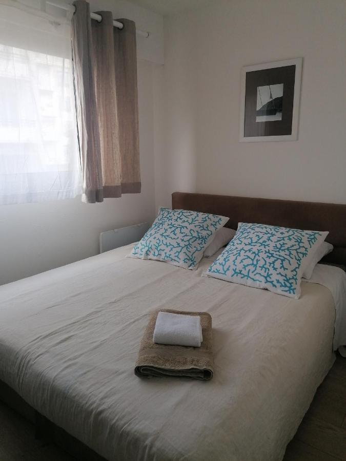 Double Avec Salle De Bain Commune, A 2 Min De La Croisette Cannes